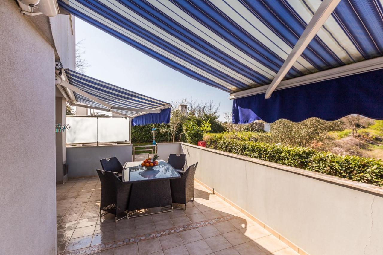 Peter Villa Spalldi Puntamika exclusive w. garage Zadar Exteriör bild