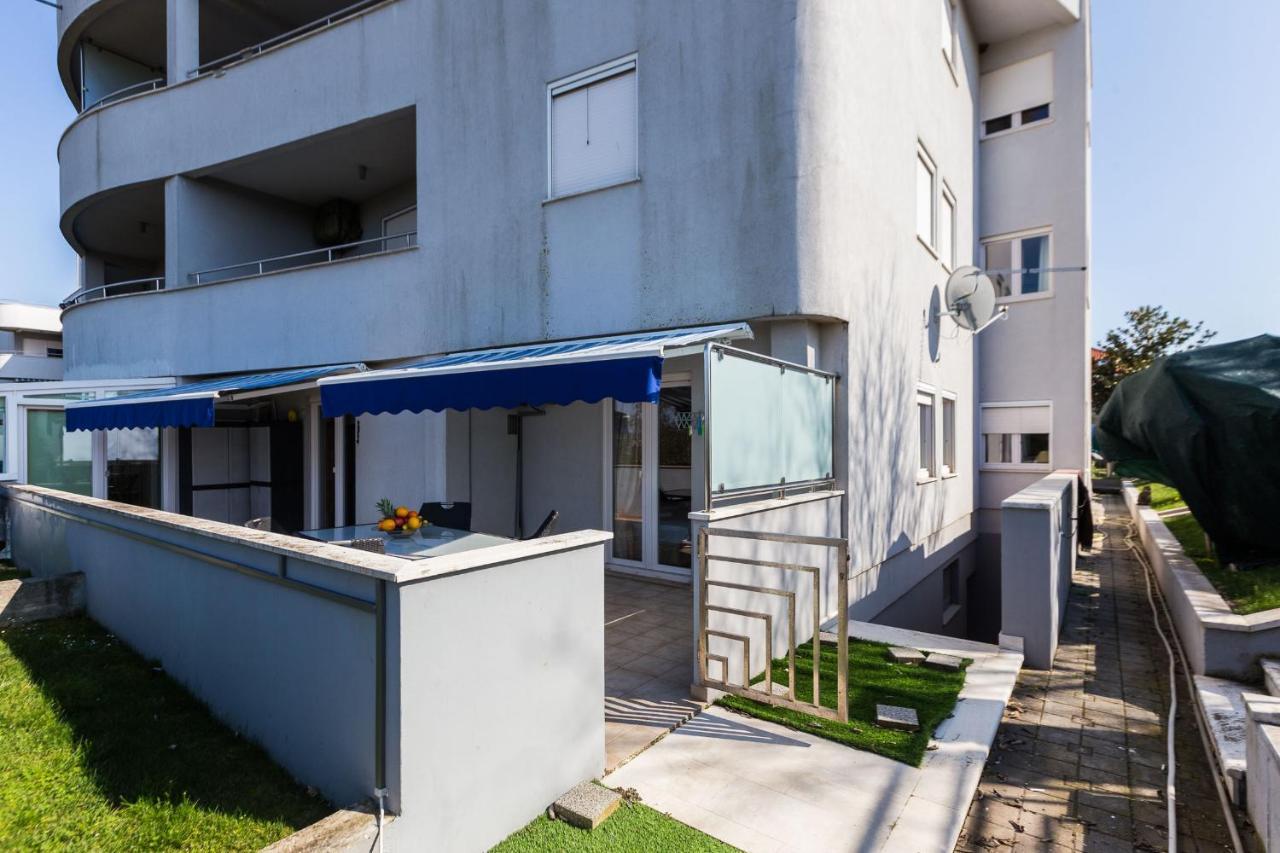 Peter Villa Spalldi Puntamika exclusive w. garage Zadar Exteriör bild