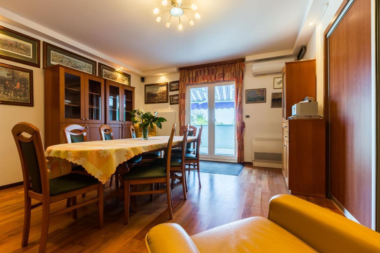 Peter Villa Spalldi Puntamika exclusive w. garage Zadar Exteriör bild