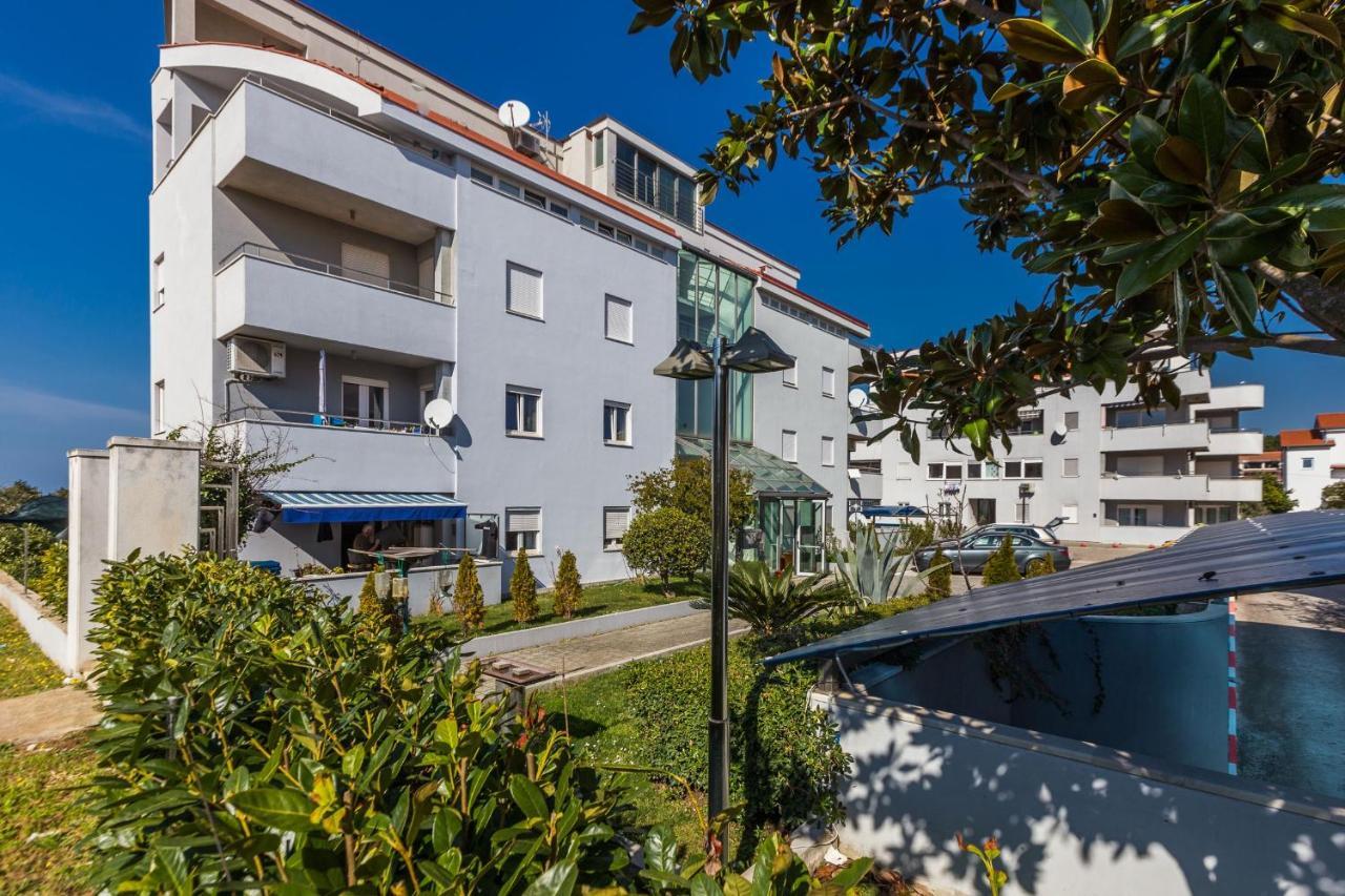 Peter Villa Spalldi Puntamika exclusive w. garage Zadar Exteriör bild