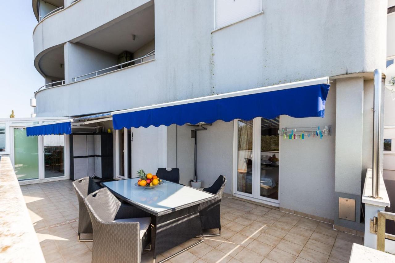 Peter Villa Spalldi Puntamika exclusive w. garage Zadar Exteriör bild